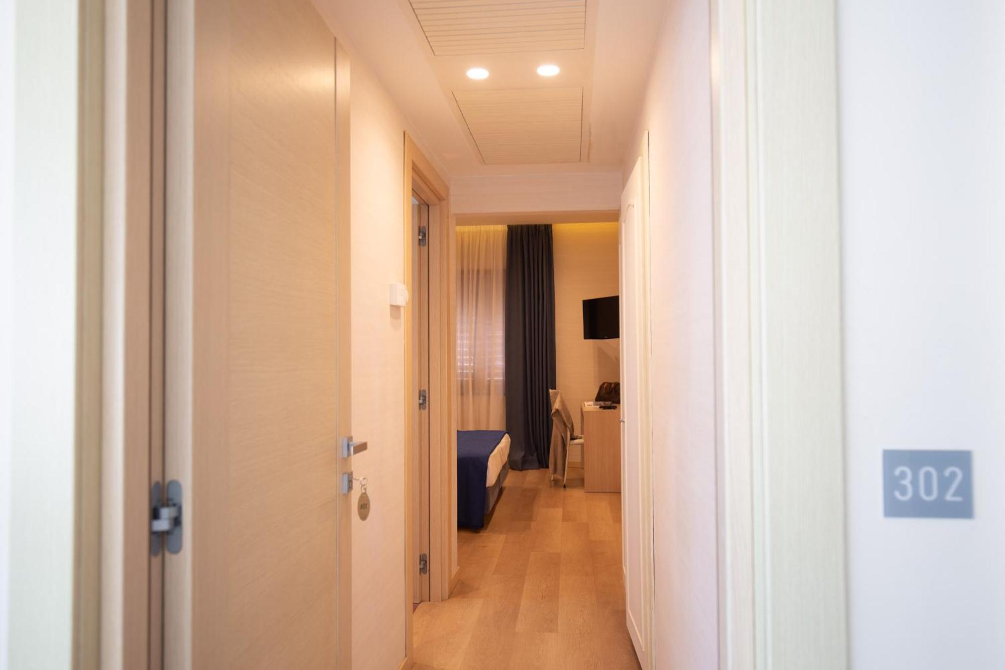 Hr Hotel & Spa ปิอาโนดิซอร์เรนโต ภายนอก รูปภาพ