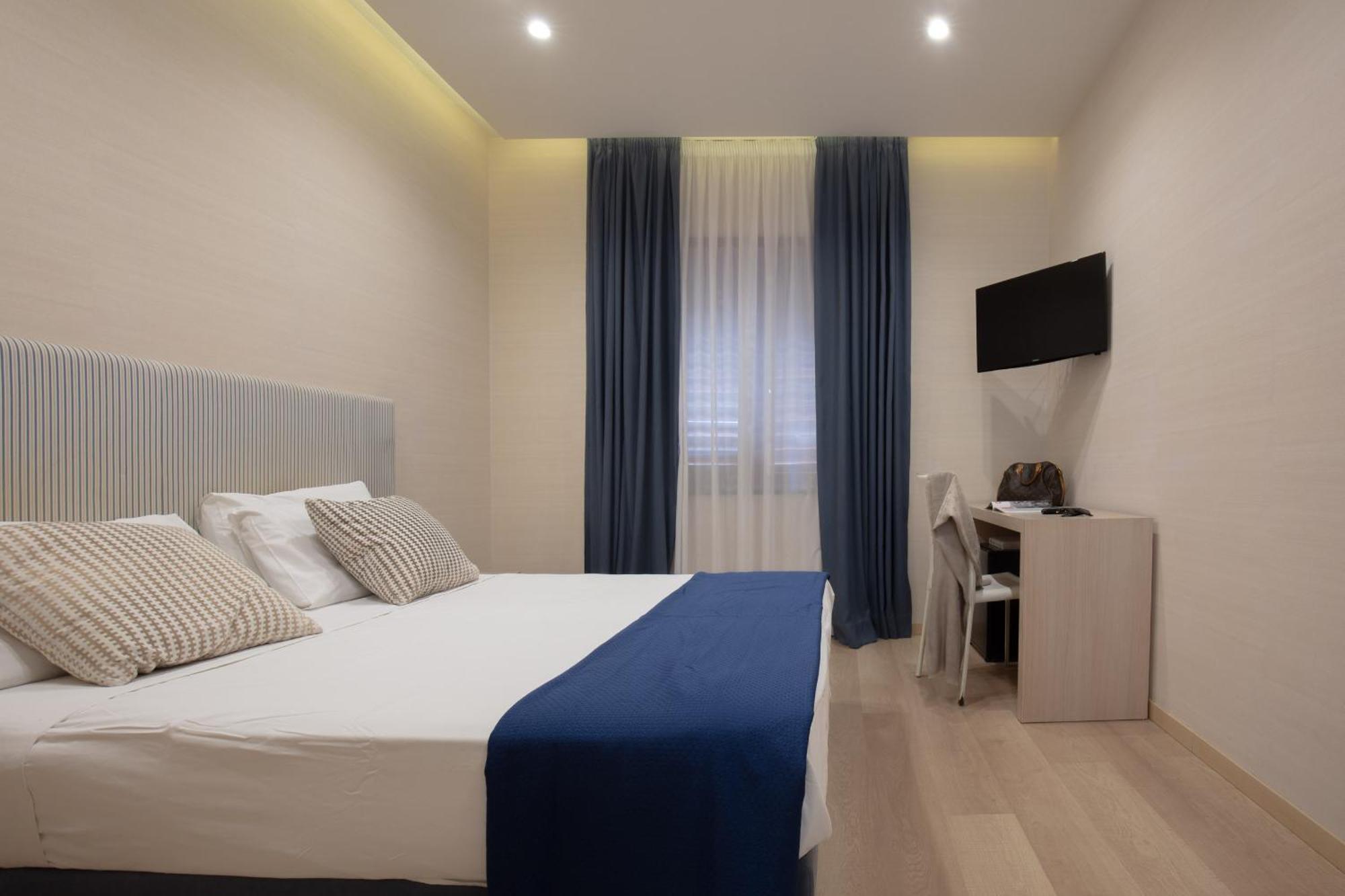 Hr Hotel & Spa ปิอาโนดิซอร์เรนโต ภายนอก รูปภาพ