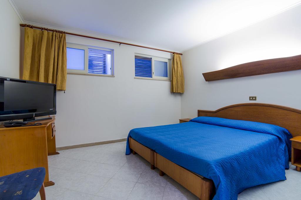 Hr Hotel & Spa ปิอาโนดิซอร์เรนโต ภายนอก รูปภาพ